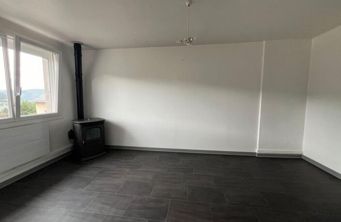 Appartement À Louer sur MENDE — photo 2