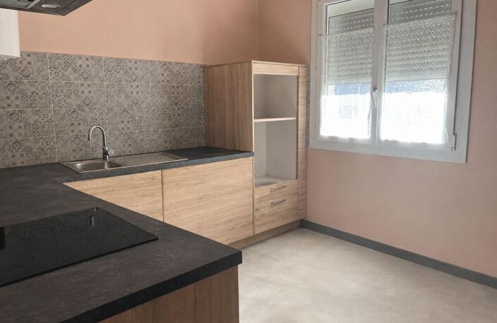 Appartement À Louer sur MENDE — photo 5