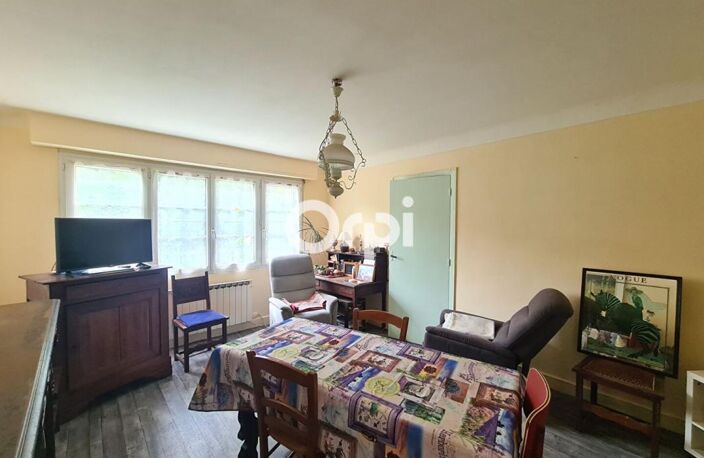 BREUILLET, centre, maison sur 2 niveaux sur un terrain de 1200 m² — photo 4