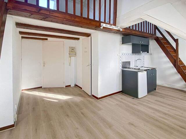Appartement à louer proche des commerces   et des transports — photo du bien
