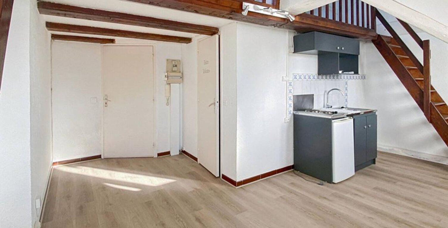 Appartement à louer proche des commerces   et des transports — photo 1