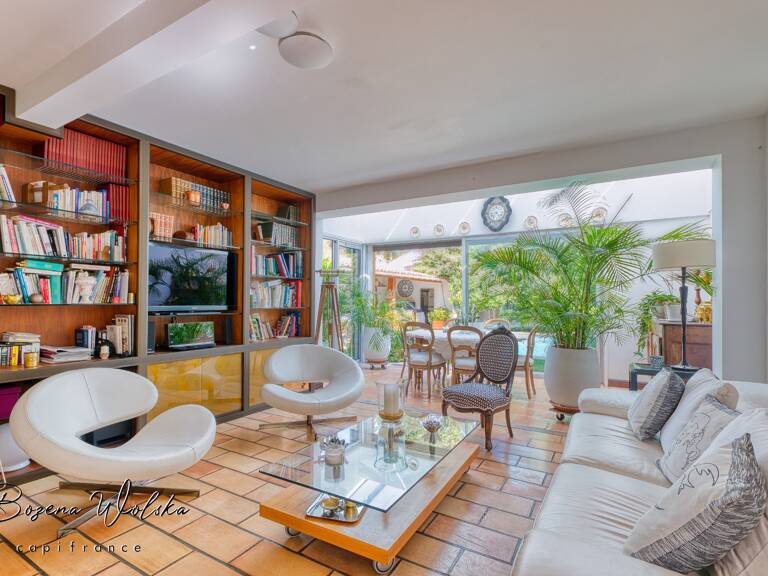 Maison de charme - T6 à vendre avec jardin, piscine, garage et atelier à Istres ( 13) — photo 1
