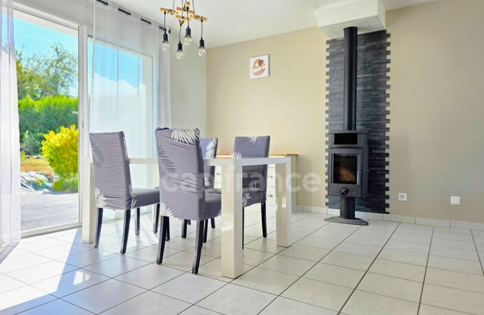 À VENDRE PAVILLON INDIVIDUEL AVEC VUE MER, SOUS-SOL COMPLET ET TERRAIN DE PLUS DE 800m² à CRIEL SUR MER (76) — photo 4