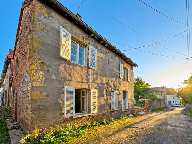 Dpt Saône et Loire (71), à vendre SAINT CHRISTOPHE EN BRIONNAIS maison P4 - 3 chambres - 70m² - terrain 102m² — photo du bien