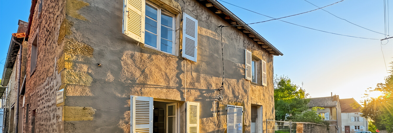 Maison 4 Pièces 69 m² à vendre à Saint-Christophe-en-Brionnais (71800)