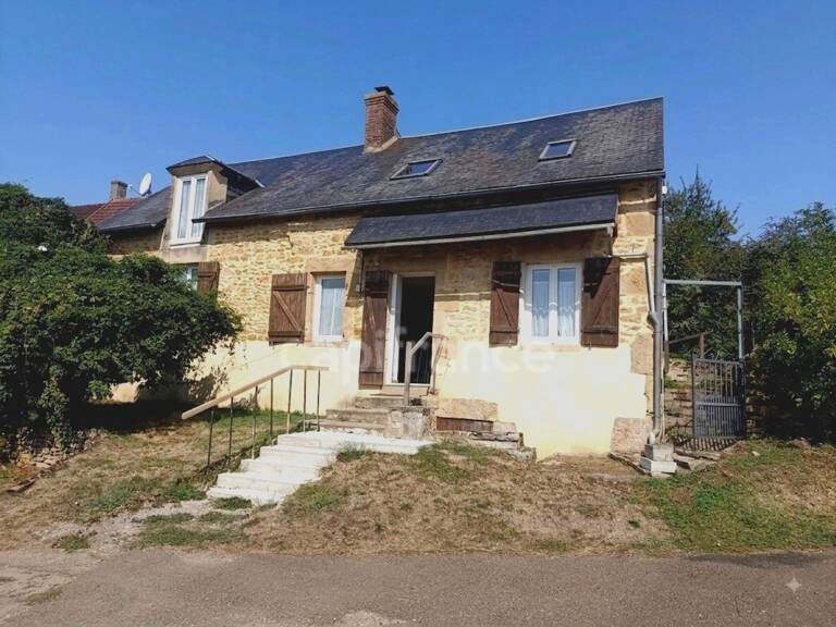 Charmante maison en pierre à découvrir – Lurcy-le-Bourg — photo 1