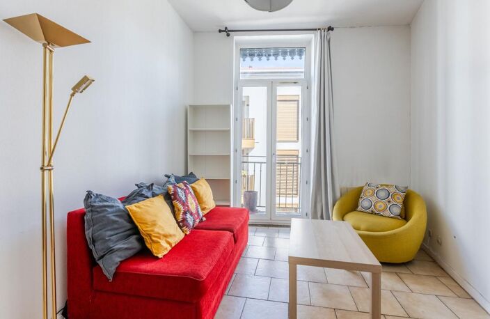Lyon 9e - Valmy - Rue St Pierre de Vaise : T3 en DUPLEX — photo 2