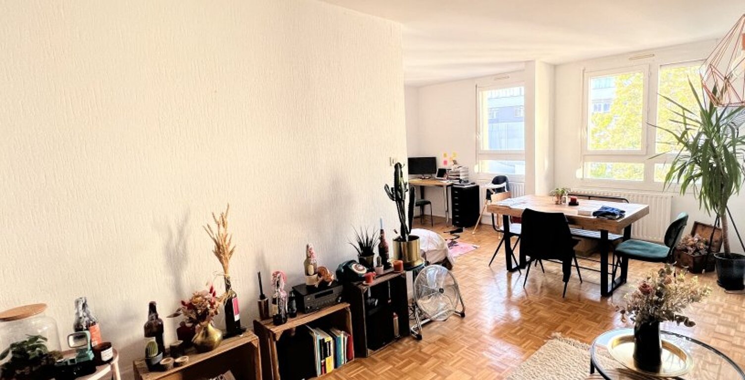 RUE SALOMON REINACH / T4 LOGGIA - PROX QUAI CLAUDE BERNARD — photo 1