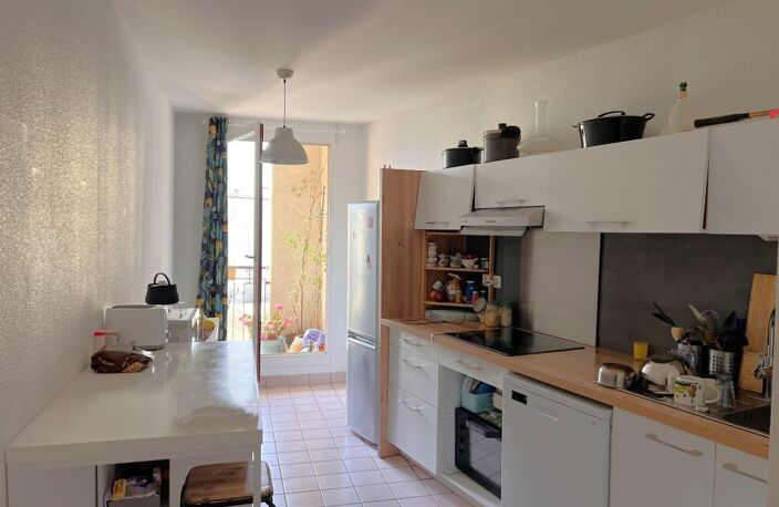 RUE SALOMON REINACH / T4 LOGGIA - PROX QUAI CLAUDE BERNARD — photo 4