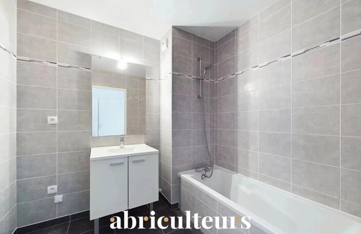 Appartement 3 pièces avec jardin privatif  en vente à  Rue Théophile Guillou à Saint-Herblain(44800) — photo 5
