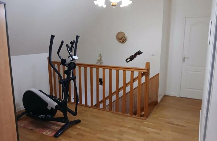 Maison de 5 pièces de 123 m² Loi Carrez 137m² sol à La Genevraye — photo 5