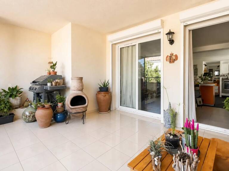 Appartement T3 de 82 m² à Villelaure — photo 1