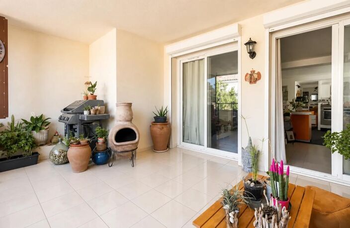 Appartement T3 de 82 m² à Villelaure — photo 3