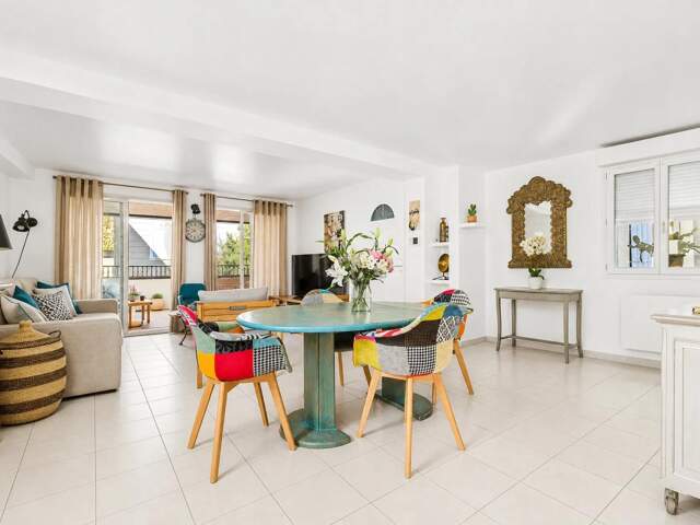 Appartement T3 de 82 m² à Villelaure — photo du bien
