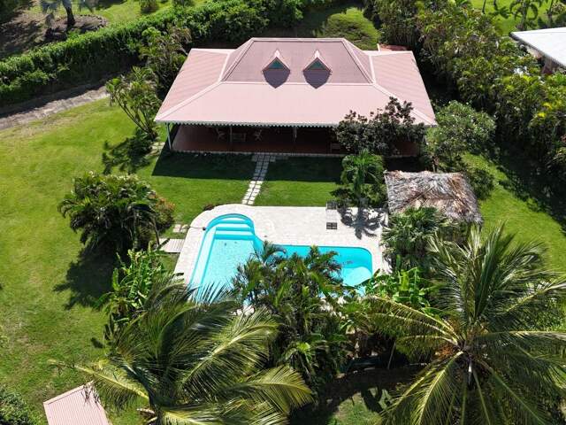 Vauclin, splendide villa T5  piscine  proximité immédiate de la mer — photo du bien