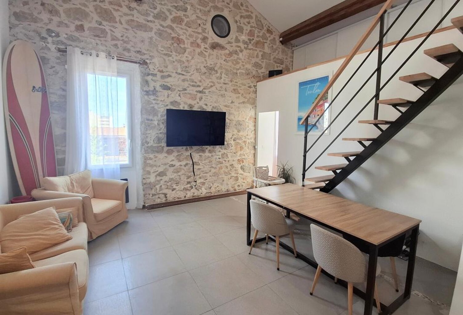 TOULON CLARET – Charmant appartement en haut de villa avec jardin et stationnement — photo 1