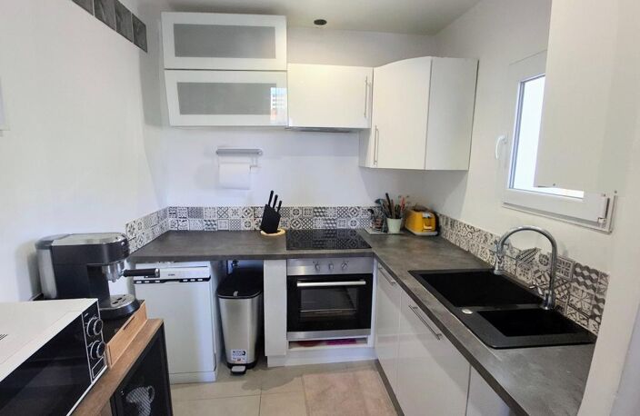TOULON CLARET – Charmant appartement en haut de villa avec jardin et stationnement — photo 4