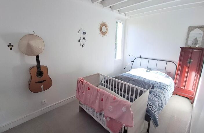 TOULON CLARET – Charmant appartement en haut de villa avec jardin et stationnement — photo 5