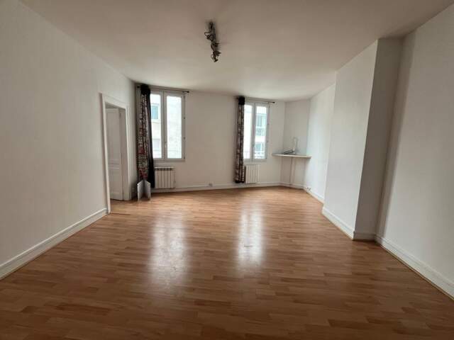 Appartement À Vendre — photo du bien