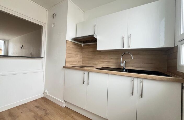 Appartement À Vendre F2 RUE ANATOLE FRANCE — photo 2