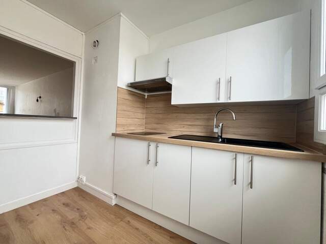 Appartement À Vendre F2 RUE ANATOLE FRANCE — photo du bien