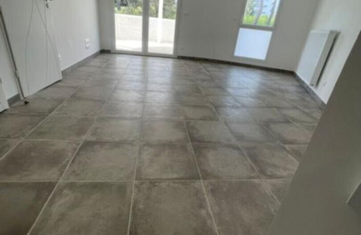 LA SEYNE SUR MER - T2 de plus de 42 m²   proche de la mer — photo 2