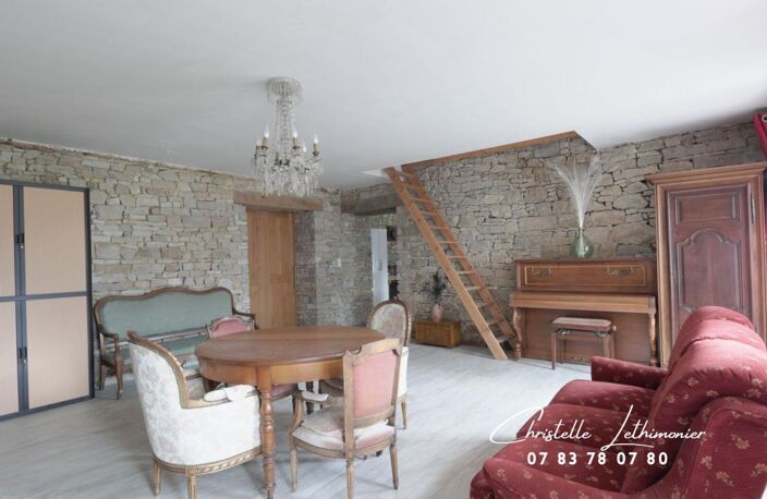 35890 LAILLÉ - Longère + Grange - 6 Pièces  - 169 m2 — photo 4