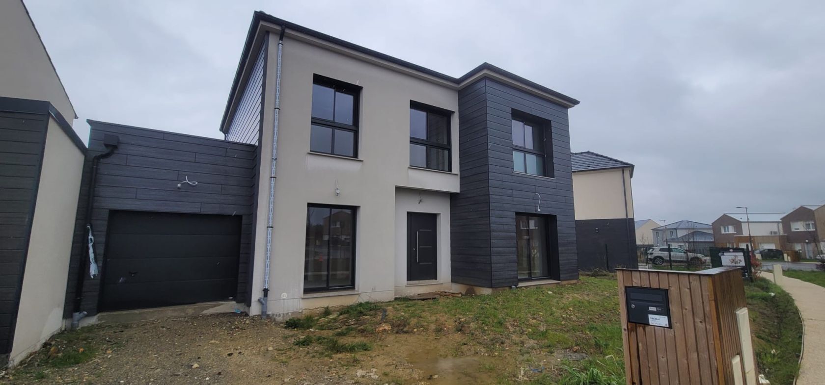 Terrain à bâtir de 640 m² à ATTAINVILLE (95)
