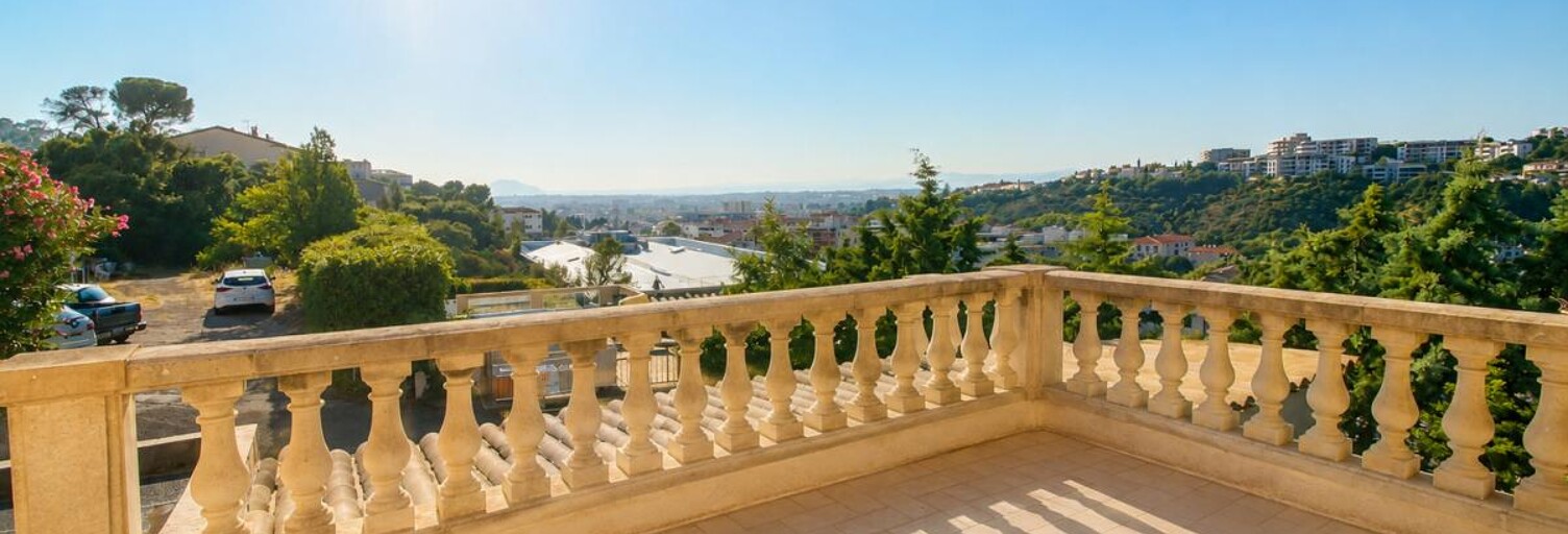 Immeuble  559 m² à vendre à Saint-Raphaël (83700)