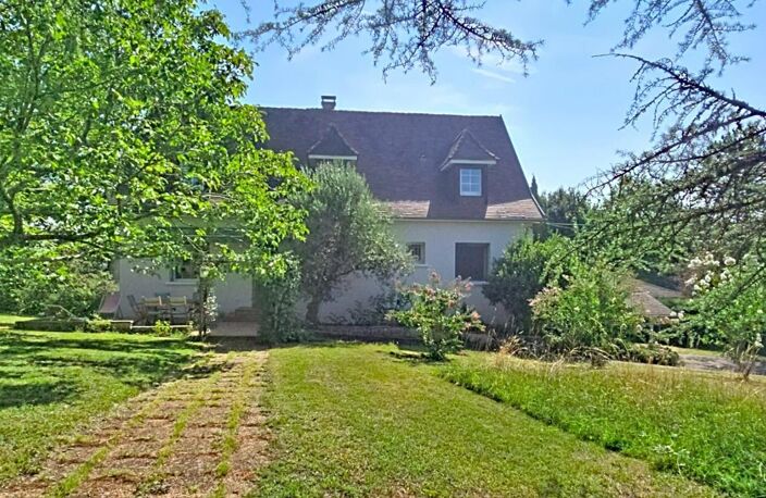 Maison Individuelle  sur sous-sol, de type 5, avec piscine, sur un terrain arboré et clos de 1750 m² — photo 2