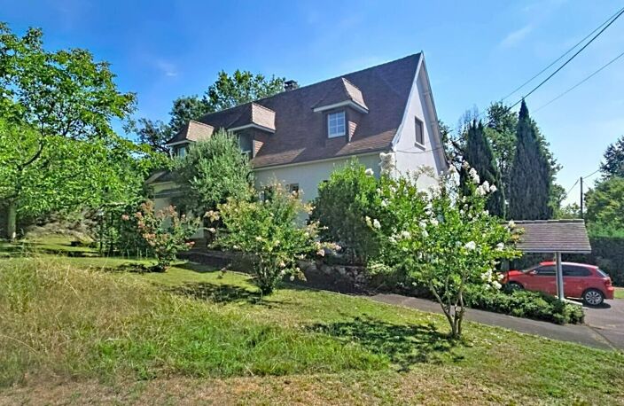 Maison Individuelle  sur sous-sol, de type 5, avec piscine, sur un terrain arboré et clos de 1750 m² — photo 3