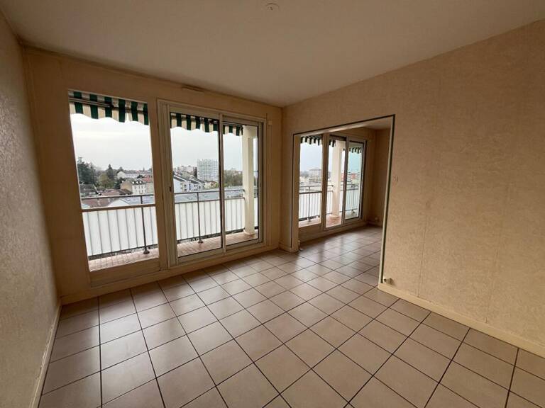 Appartement Bourg En Bresse 5 pièce(s) 79.14 m2 — photo 1