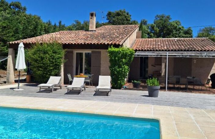 Villa de 121m², piscines, terrain de 1900m², garage — photo 2
