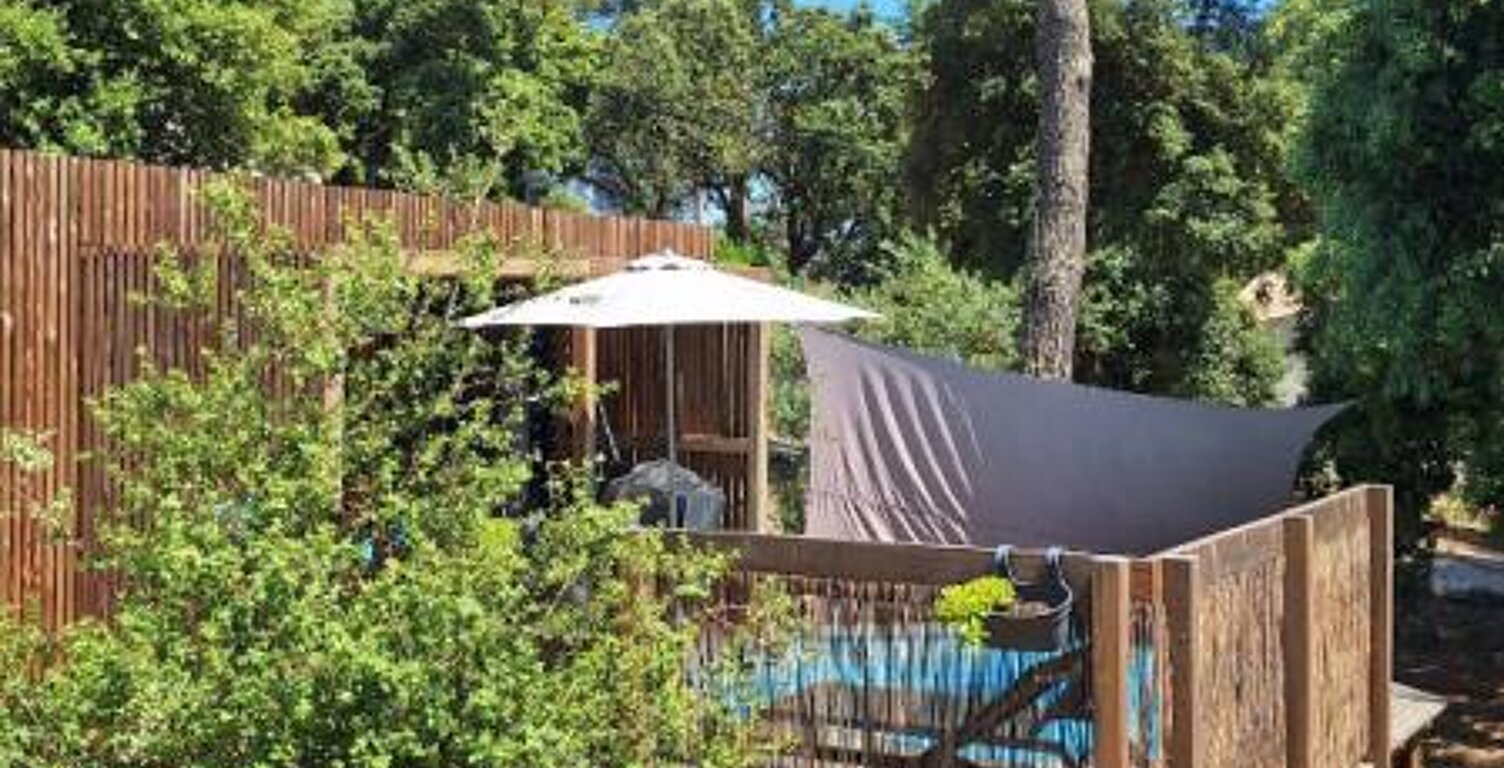 Le Thoronet 1 pièce(s) 20 m2 maisonnette style Tiny House sur un terrain de 335m² avec piscine de 10m3 — photo 1