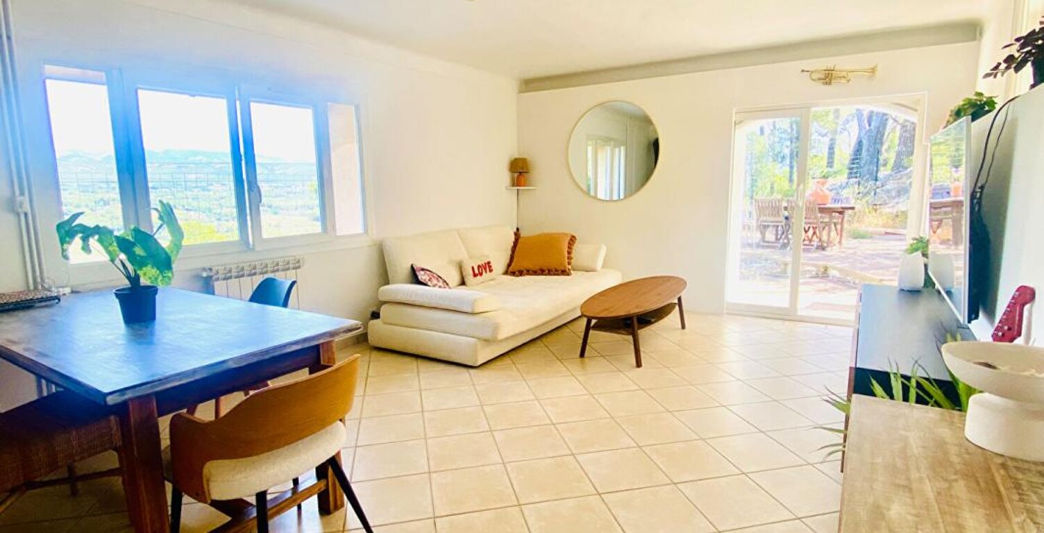 Maison La Cadiere D Azur 3 pièce(s) 90 m2 avec dépendance — photo 1