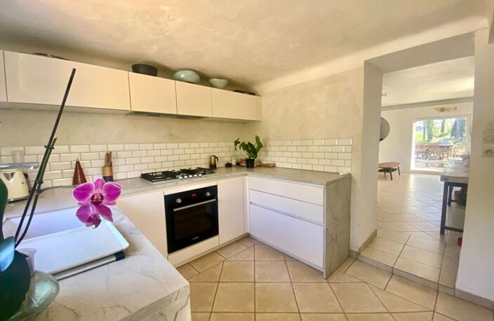 Maison La Cadiere D Azur 3 pièce(s) 90 m2 avec dépendance — photo 4