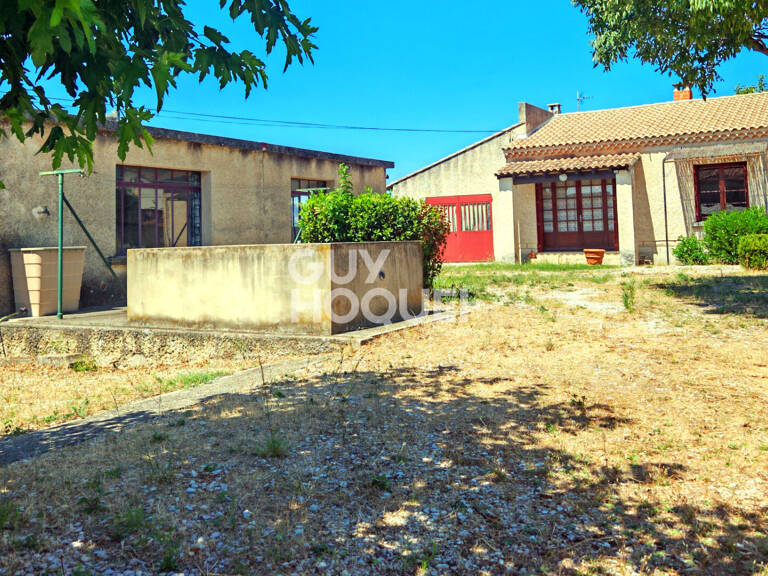 Ensemble immobilier exceptionnel - Maison avec T2 indépendant et plus de 260 m² de garages. — photo 1