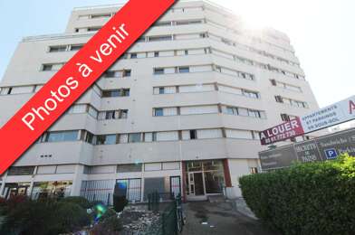 Appartement 4 pièces 867 €