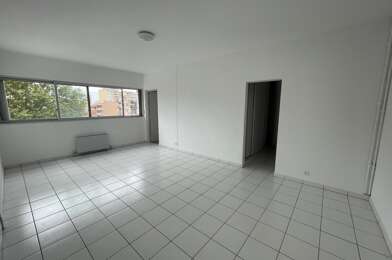 Appartement 4 pièces 867 €