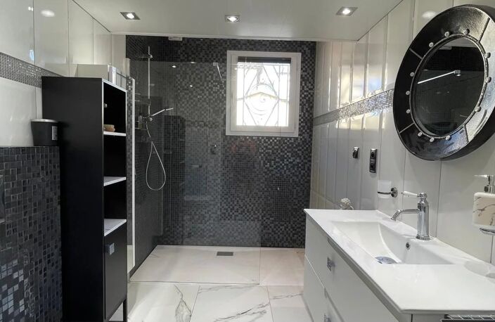 MAGNIFIQUE VILLA FRÉJUS 4/5 PIÈCES — photo 3