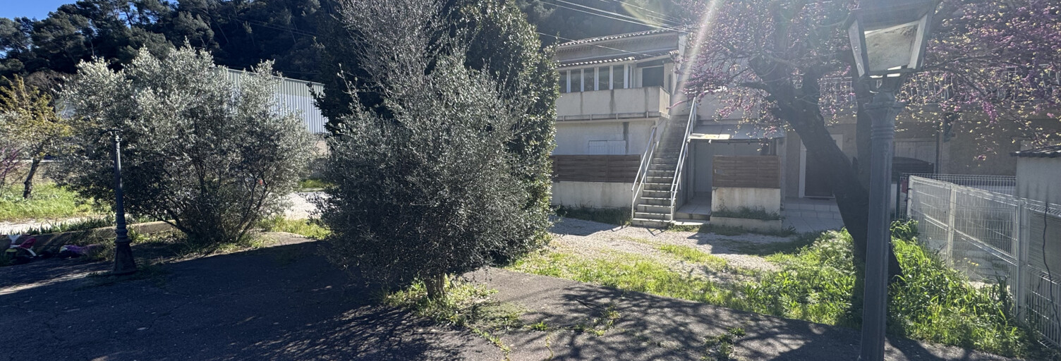 Immeuble  250 m² à vendre à Gémenos (13420)