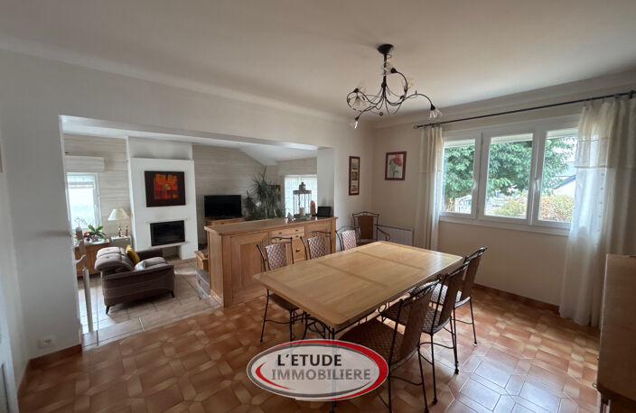 Maison familiale avec vie de plain-pied au coeur de Carquefou — photo 2