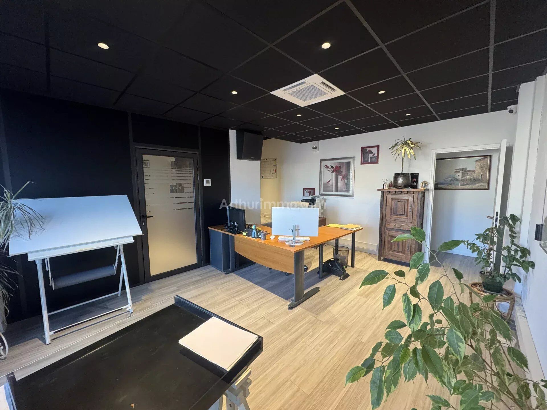 Acheter bureau de 4 pièces 102 m² 178 500 € à Draguignan (83300) : une annonce Arthurimmo.com — 2