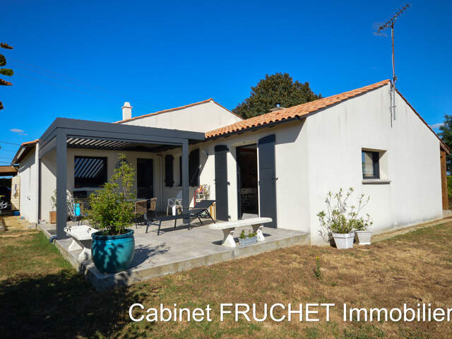 Axe CHANTONNAY - SAINT-PROUANT - Maison de plain-pied lumine — photo du bien
