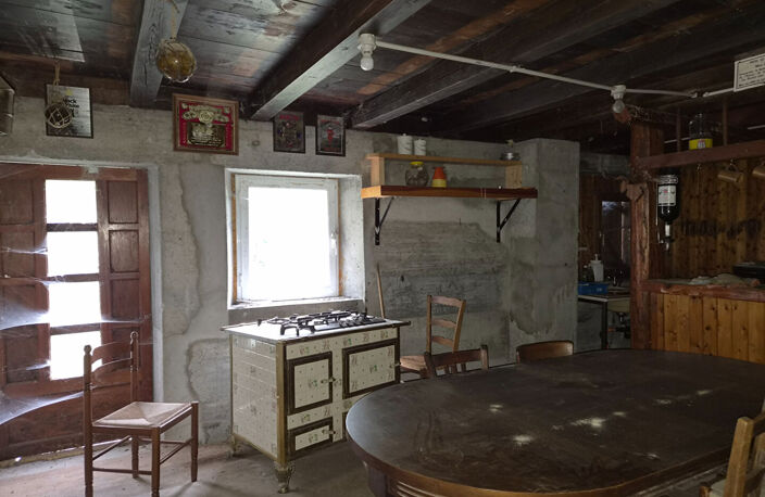 BOUCHET MONT CHARVIN. MAISON ANCIENNE A REHABILITER AVEC TERRAIN DE 2638M² — photo 4
