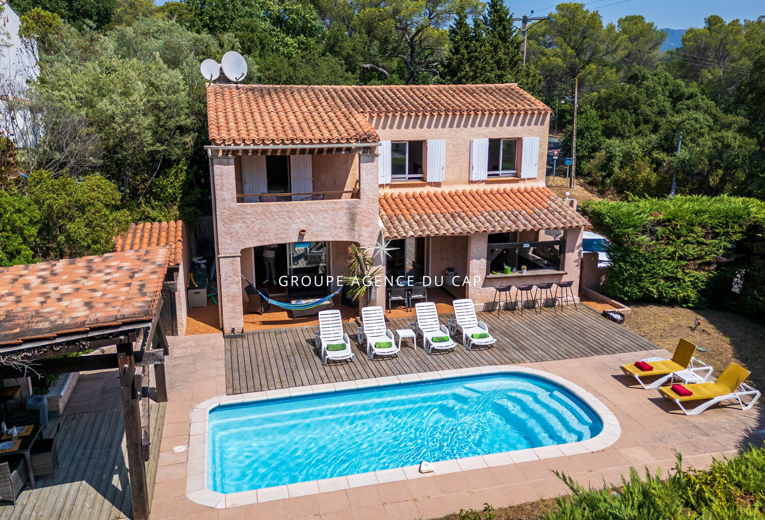 Villa avec piscine à vendre à Saint-Raphaël Valescure proche des Golfs — photo 1