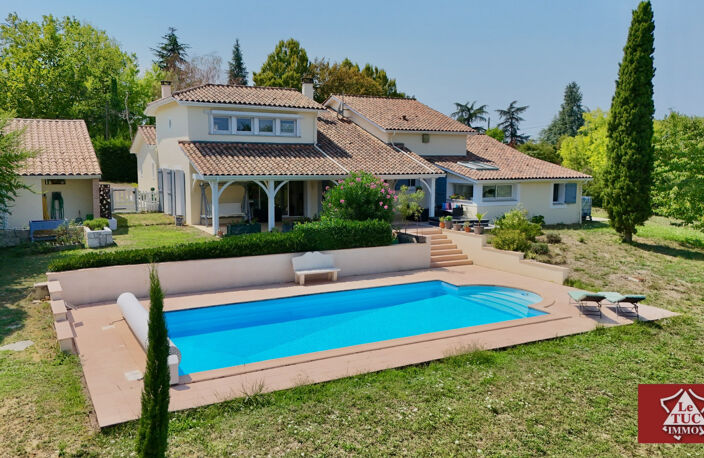 Villa d'exception avec piscine, jacuzzi, double garage et pe — photo 2