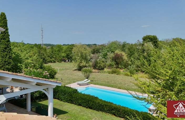 Villa d'exception avec piscine, jacuzzi, double garage et pe — photo 3