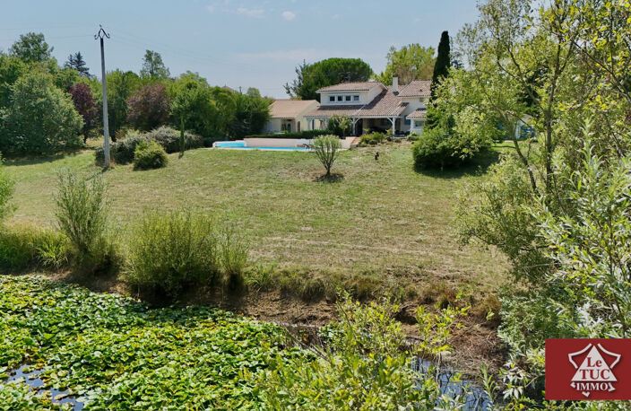 Villa d'exception avec piscine, jacuzzi, double garage et pe — photo 4