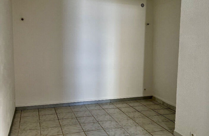 Appartement T2 avec cave à La Roquebrussanne — photo 5